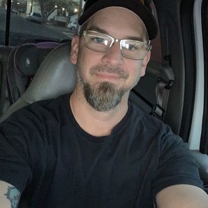 Meet your Posher, Javier